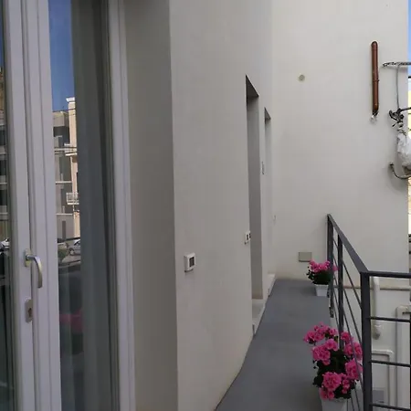 招待所 Slo Design House