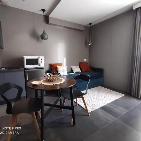 Πανσιόν Slo Design House