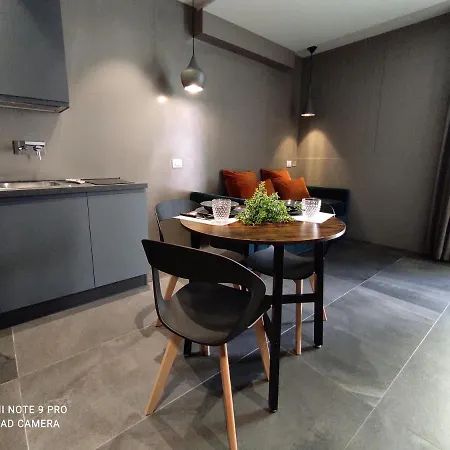 招待所 Slo Design House