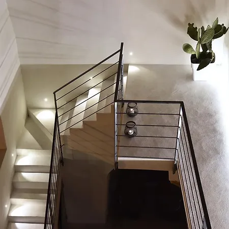 Slo Design House 招待所 4*